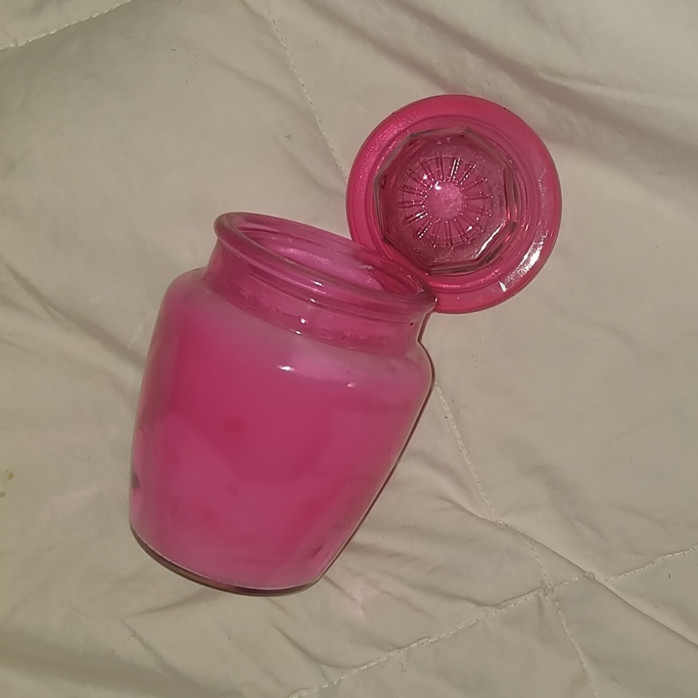 Homeaid candel (helps with college)